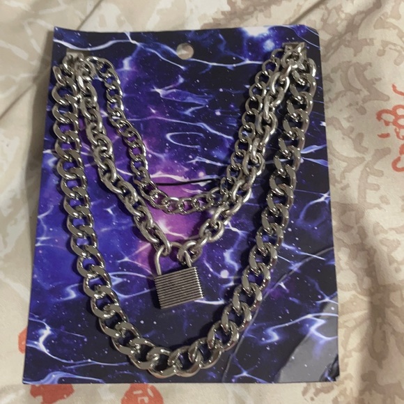 Hot Topic Jewelry - Women’s tri chain and lock